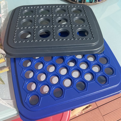 Tupperware happy snack - happy,