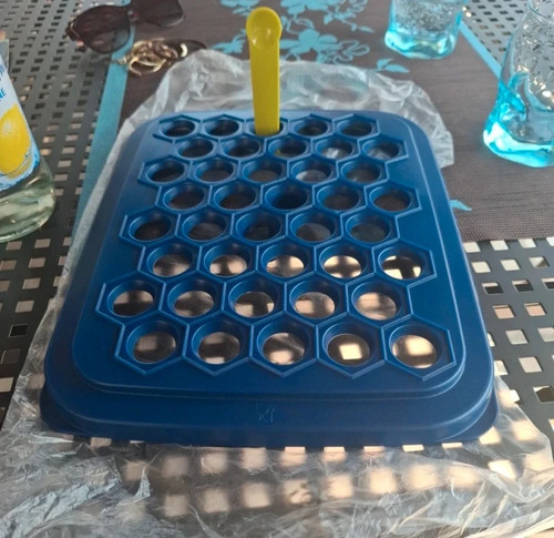 Tupperware ravioli maker - tupperware,