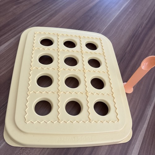 Tupperware ravioli maker - tupperware,