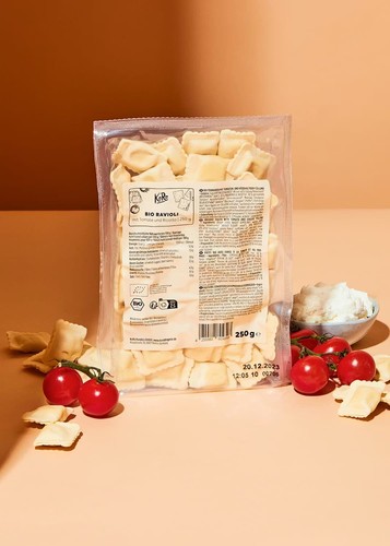 Bio ravioli mit tomate - ravioli,